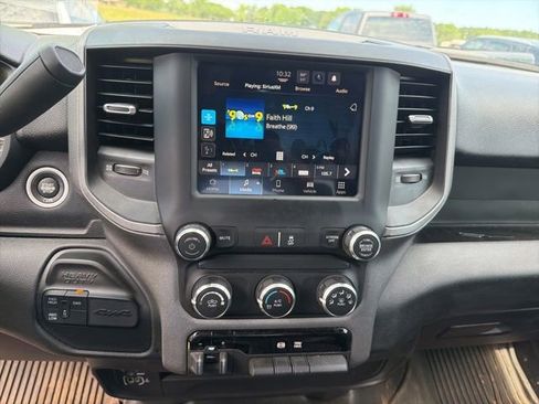 Used 2024 RAM 2500 Tradesman w/ Chrome Appearance Group AWD/4WD image 18