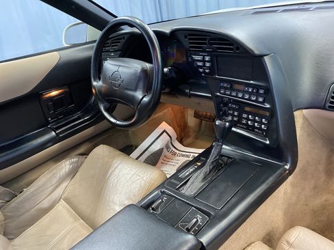 Used 1994 Chevrolet Corvette image 24