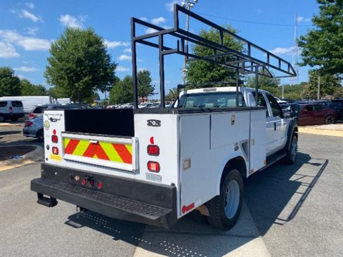 Used 2015 Ford F550 2WD Crew Cab Super Duty image 2