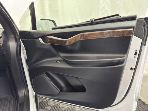 Used 2020 Tesla Model X Long Range image 35
