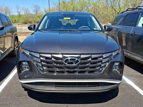 Certified 2023 Hyundai Tucson SE image 2