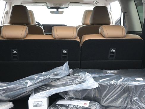 New 2026 INFINITI QX80 Luxe image 23