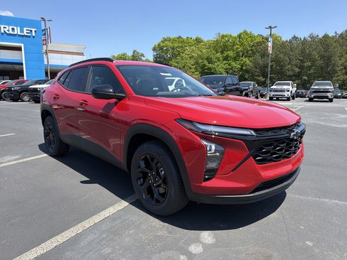 New 2026 Chevrolet Trax LT image 3