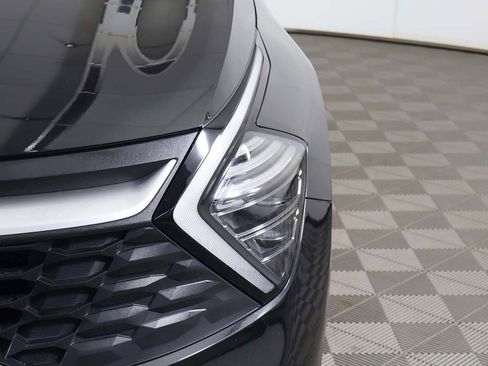 Used 2024 Kia Sportage LX image 12