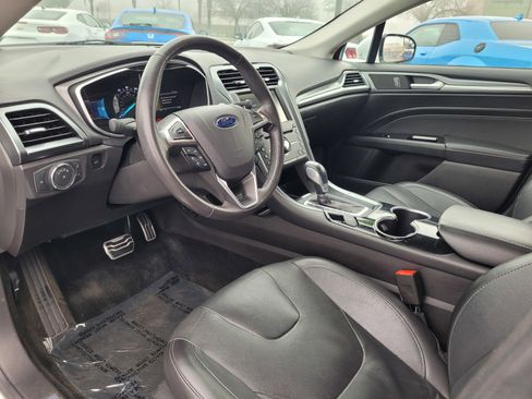 Used 2016 Ford Fusion Titanium image 9