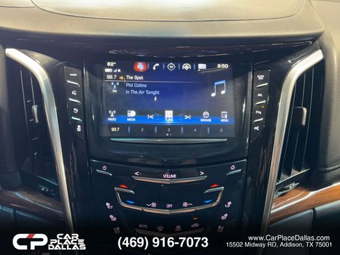 Used 2019 Cadillac Escalade Luxury RWD image 42