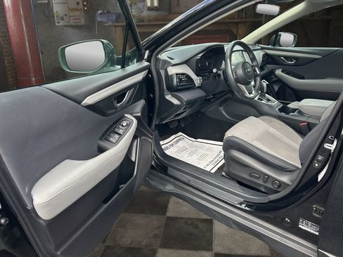 Used 2023 Subaru Outback Premium AWD/4WD image 14