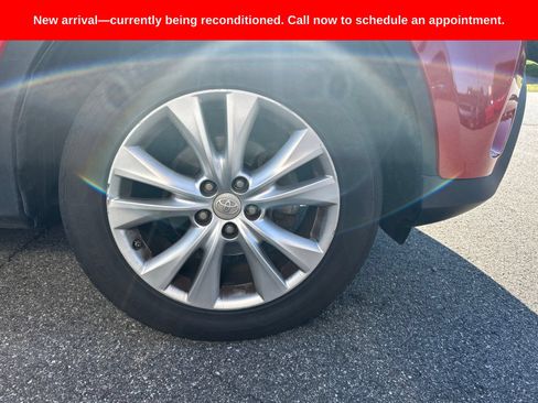 Used 2013 Toyota RAV4 Limited FWD image 3