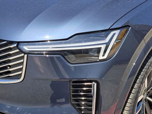 Used 2025 Volvo XC90 T8 Core image 11