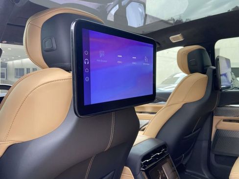 New 2026 Cadillac Escalade IQ Luxury 2 AWD/4WD image 13