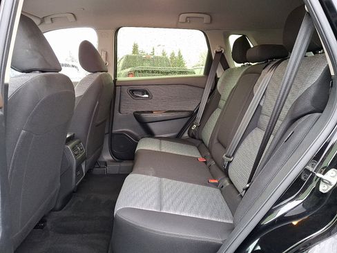 Certified 2023 Nissan Rogue SV image 10