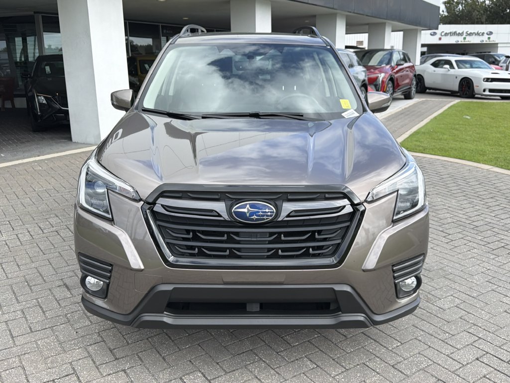 Certified 2023 Subaru Forester Limited AWD/4WD image 7