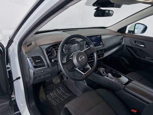 Used 2023 Nissan Rogue SV FWD image 9