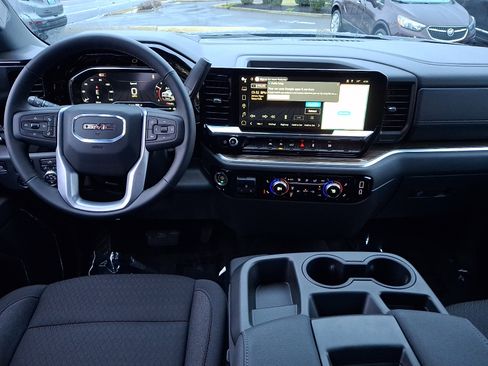 Certified 2025 GMC Sierra 1500 Elevation image 15