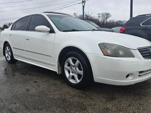 Used 2005 Nissan Altima 3.5 SL image 5