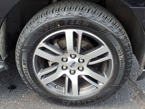 Used 2022 Ford Expedition XLT AWD/4WD image 23