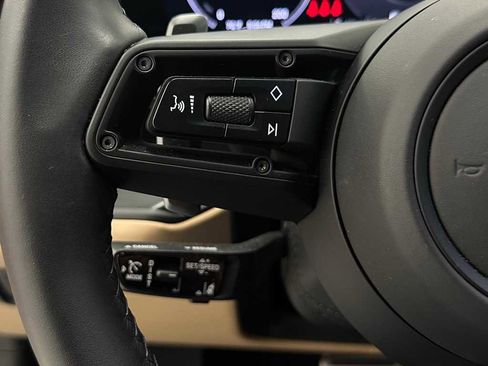 Used 2025 Porsche Cayenne GTS image 25