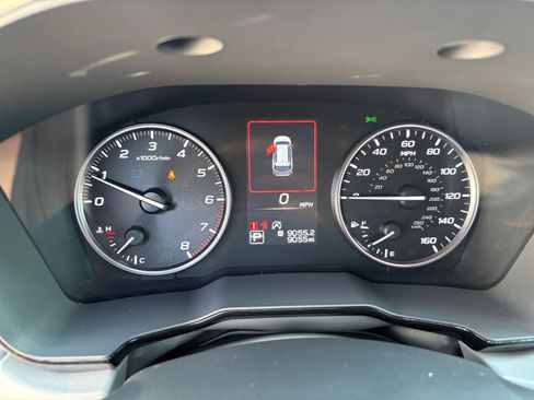 Certified 2025 Subaru Outback Premium AWD/4WD image 11