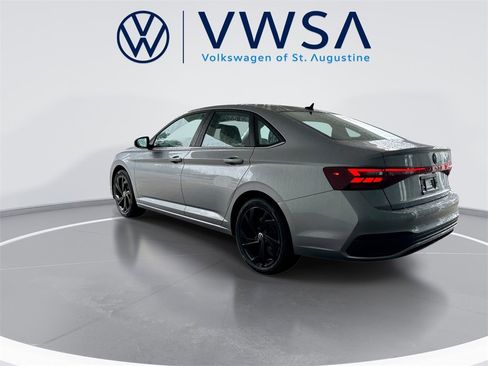 New 2026 Volkswagen Jetta SE image 5