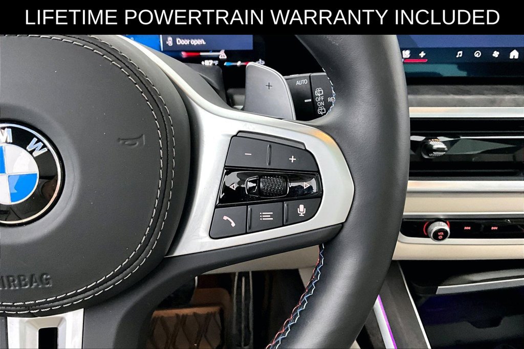 Used 2025 BMW X7 M60i AWD/4WD image 26