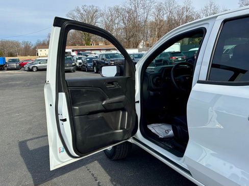 Used 2023 Chevrolet Colorado W/T image 12