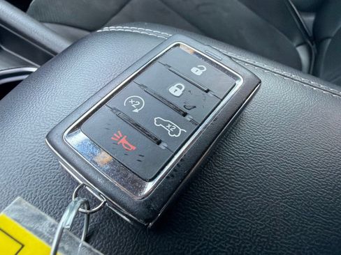 Used 2024 Jeep Grand Cherokee Altitude AWD/4WD image 28