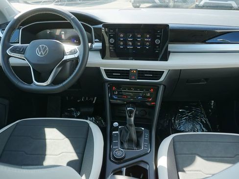 New 2026 Volkswagen Taos SE AWD/4WD image 9