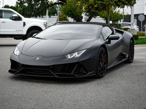 Used 2022 Lamborghini Huracan EVO AWD/4WD image 5
