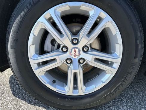 Certified 2024 GMC Terrain SLE w/ Driver Convenience Package FWD image 21