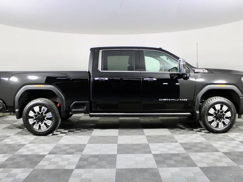 Used 2024 GMC Sierra 2500 Denali w/ Technology Package AWD/4WD image 9
