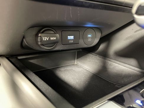 Certified 2024 Hyundai Elantra SEL FWD image 33