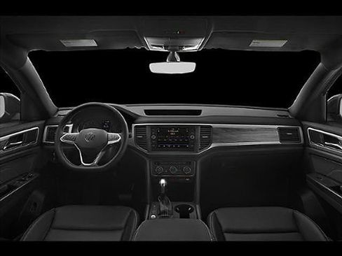 Used 2020 Volkswagen Atlas Cross Sport SE w/ Towing Package image 14