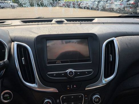 Used 2022 Chevrolet Equinox LT AWD/4WD image 27