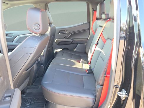 Used 2023 Chevrolet Colorado Z71 w/ Z71 Convenience Package 2 image 11