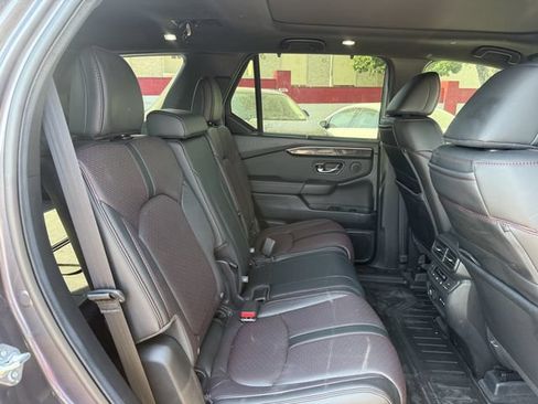 Used 2025 Honda Pilot Black Edition image 34