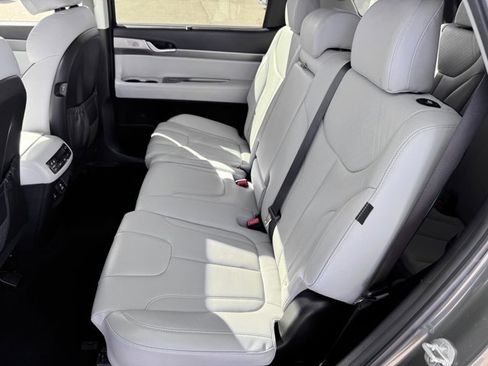 Used 2024 Hyundai Palisade SEL image 17