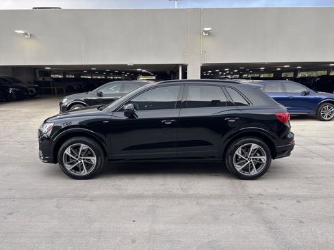 New 2025 Audi Q3 2.0T Premium image 9