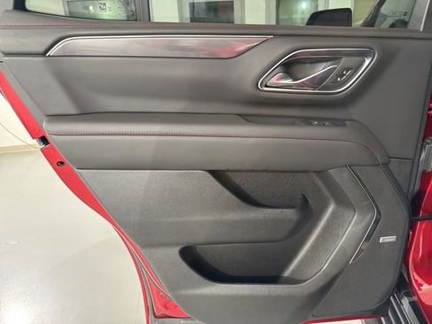 Used 2024 Chevrolet Tahoe RST w/ RST Performance Edition image 18