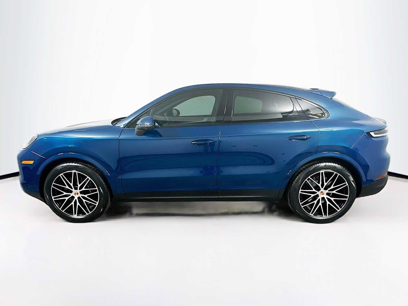Used 2026 Porsche Cayenne Coupe AWD/4WD image 2