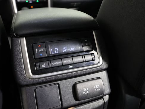 Used 2021 Subaru Ascent Limited w/ Popular Package #4 AWD/4WD image 18