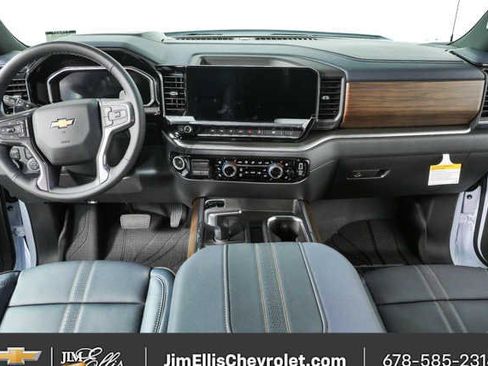 New 2026 Chevrolet Silverado 1500 High Country AWD/4WD image 18