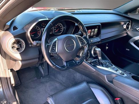 Used 2018 Chevrolet Camaro LT w/ RS Package image 16