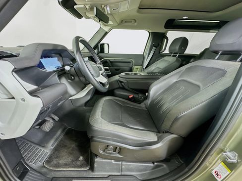 Used 2021 Land Rover Defender 90 First Edition AWD/4WD image 30