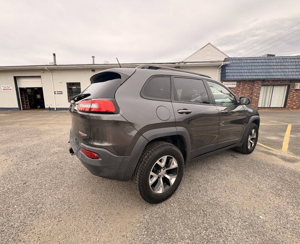 Used 2014 Jeep Cherokee Trailhawk w/ Cold Weather Group AWD/4WD image 7