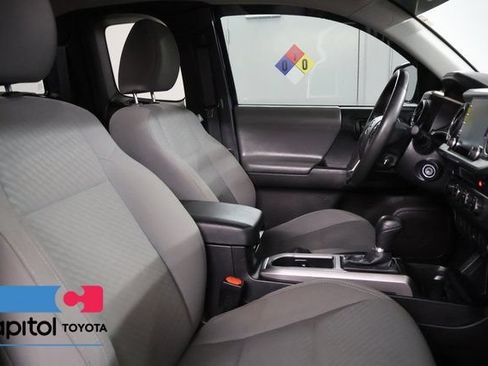 Certified 2022 Toyota Tacoma SR5 w/ Black Out Package (TMS) AWD/4WD image 27