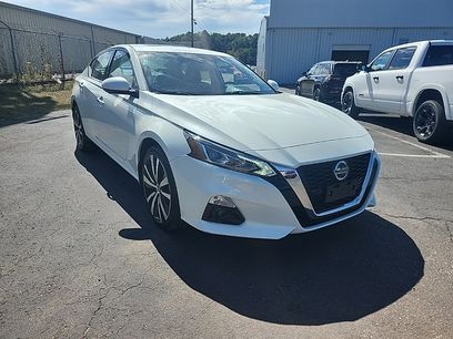 Used 2021 Nissan Altima 2.5 Platinum
