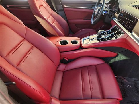Used 2023 Porsche Panamera 4 Platinum Edition image 14