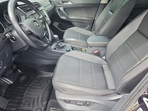 Used 2019 Volkswagen Tiguan SE w/ Panoramic Sunroof Package AWD/4WD image 29