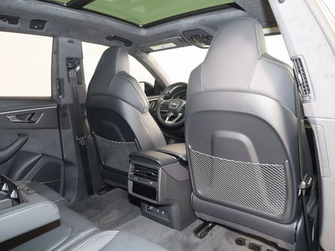 Used 2023 Audi RS Q8 image 20