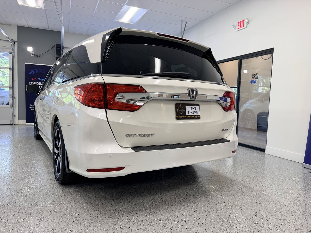 Used 2018 Honda Odyssey Elite image 5